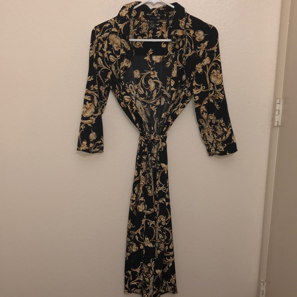 Forever 21 Coverup/Robe